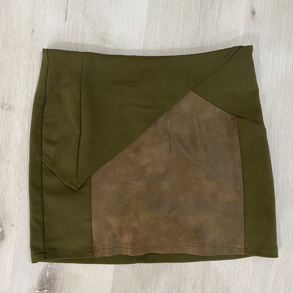Luxe Apqothetique Mini Skirt